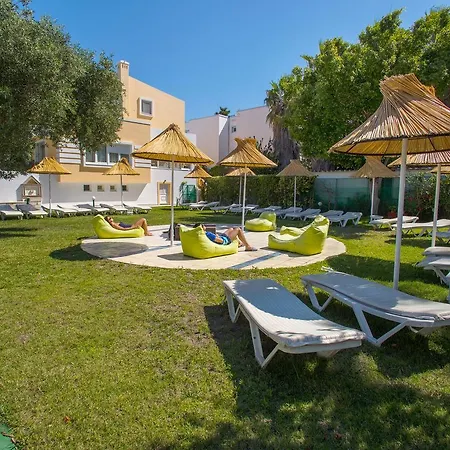 Alice Springs Hotell 2*