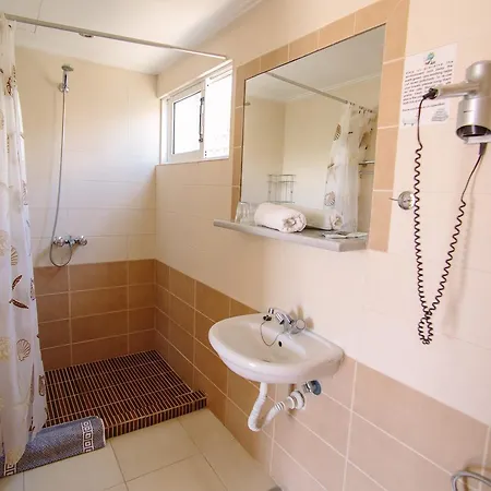 Alice Springs Hotell 2*